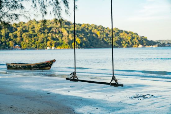 Eden Beach Resort in Koh Rong Sanloem: beach front