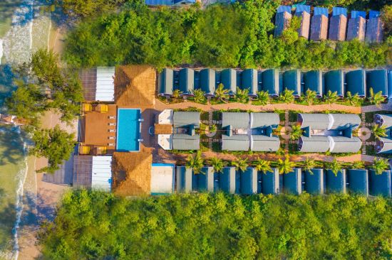 Eden Beach Resort in Koh Rong Sanloem: shot from above
