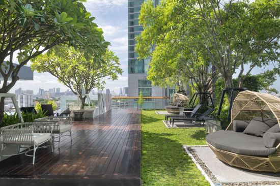 Mode Sathorn Hotel in Bangkok:  Swimming Pool