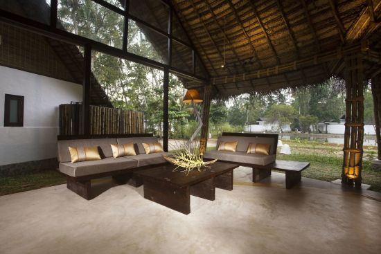 Xandari Pearl Beach Resort in Mararikulam:  Lobby