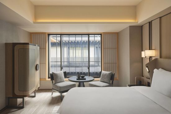 Dusit Thani Kyoto:  Premier Courtyard