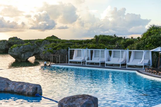 Hyatt Regency Seragaki Island, Okinawa:  Sunset Cabana