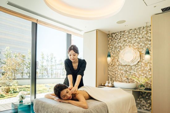 Centara Grand Hotel Osaka:  Spa Cenvaree