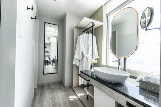 Centara Grand Hotel Osaka:  Superior | bathroom