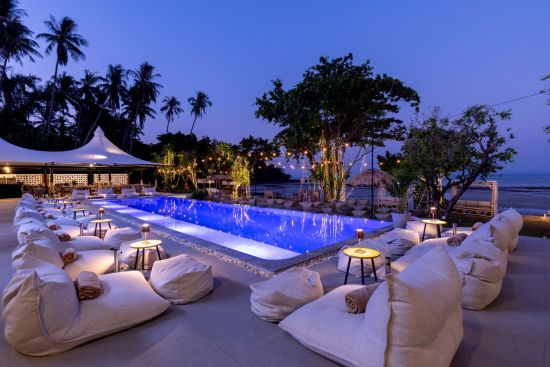 Varana Krabi:  pool: The Beach Club