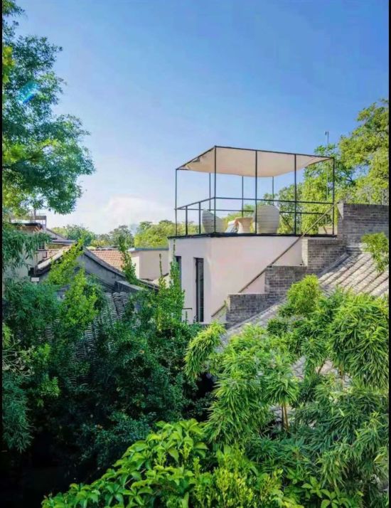 The Orchid à Pékin:  The Yang Room