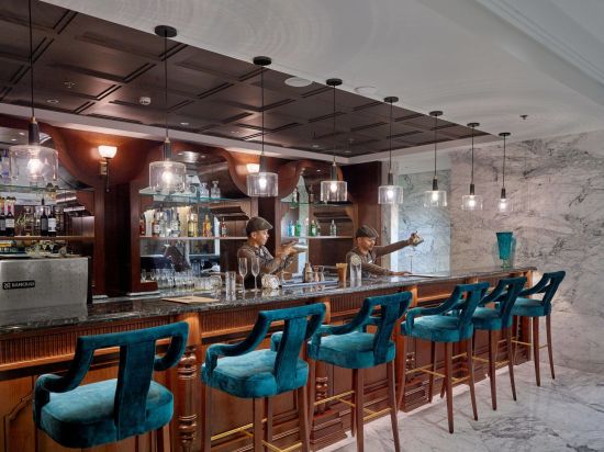 Peridot Grand Luxury Boutique Hotel in Hanoi:  Lobby Bar