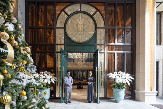 Peridot Grand Luxury Boutique Hotel in Hanoi:  Lobby Entrance