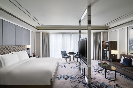 Okura Manila:  Deluxe | King