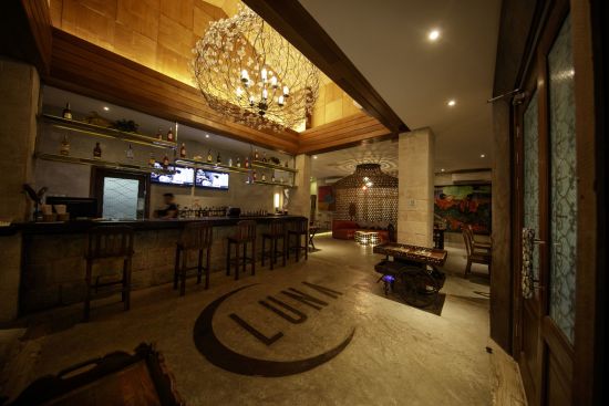 Costabella Tropical Beach Hotel in Cebu:  Luna Bar & Tapas