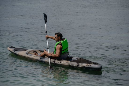 Costabella Tropical Beach Hotel in Cebu:  Kayak