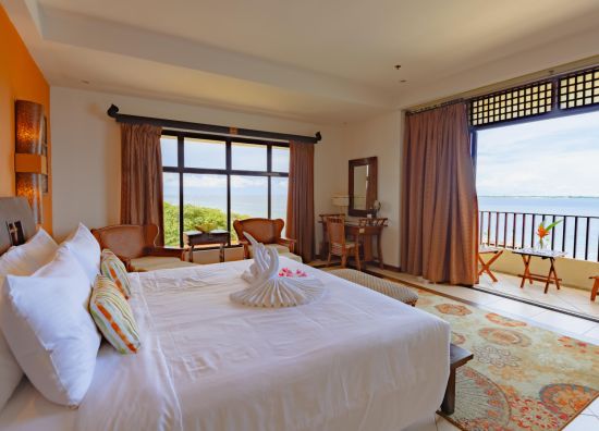 Costabella Tropical Beach Hotel in Cebu:  Seafront Junior Suite