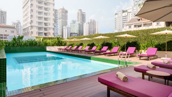 Baitong Hotel & Resort à Phnom Penh: Deck Swimmingpool