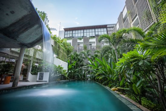 Baitong Hotel & Resort à Phnom Penh:  Forest swimmingpool