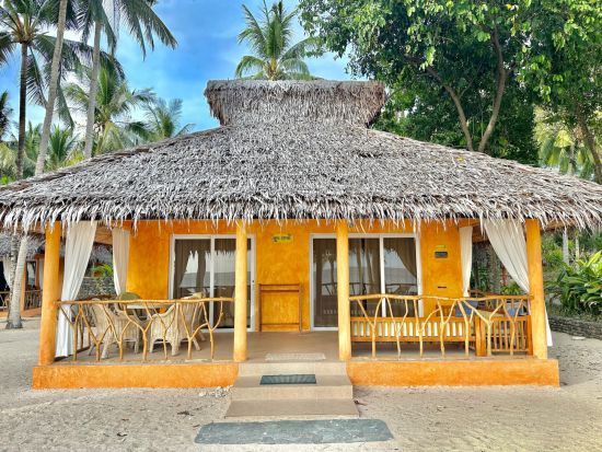Coco Grove Beach Resort in Siquijor:  Turle Cottage 