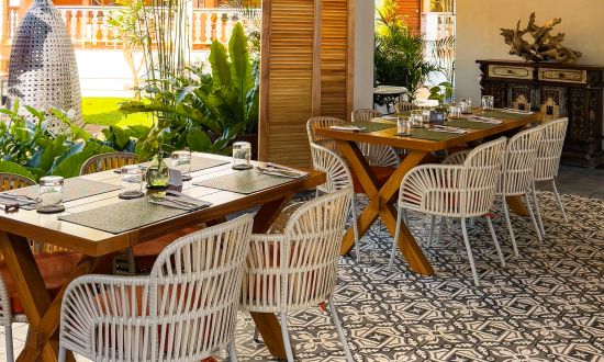 Costabella Tropical Beach Hotel in Cebu:  Brisa