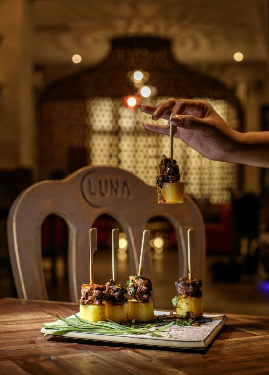 Costabella Tropical Beach Hotel in Cebu:  Luna Bar & Tapas 