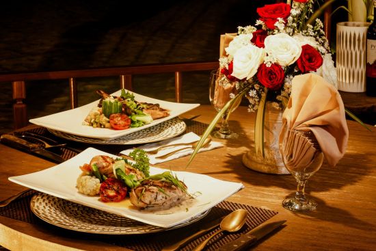 Costabella Tropical Beach Hotel in Cebu:  Romantic Dinner Package