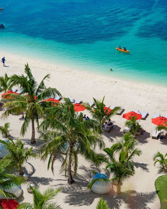 Costabella Tropical Beach Hotel in Cebu:  Beach