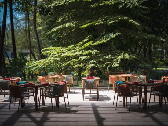 Avani+ Khao Lak:  Restaurant Elements | Outdoor