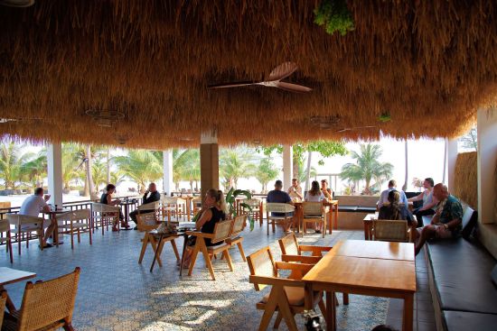 Anaya Koh Rong: Restaurant