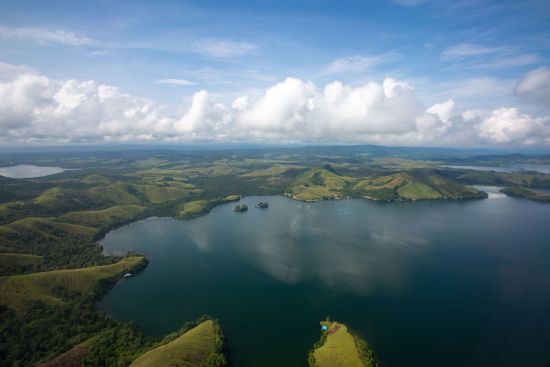 Papua - Reise in eine andere Zeit ab Jayapura: Papua | Sentani Lake