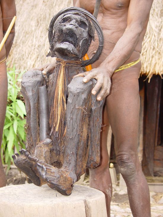 Papua - Reise in eine andere Zeit ab Jayapura: Papua | Mummy