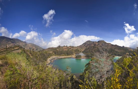 Java-Bali compactes de Yogyakarta: Java Dieng Plateau Telaga Warna Lake