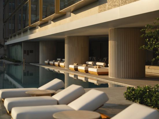 Dusit Thani Bangkok:  Infinity Pool