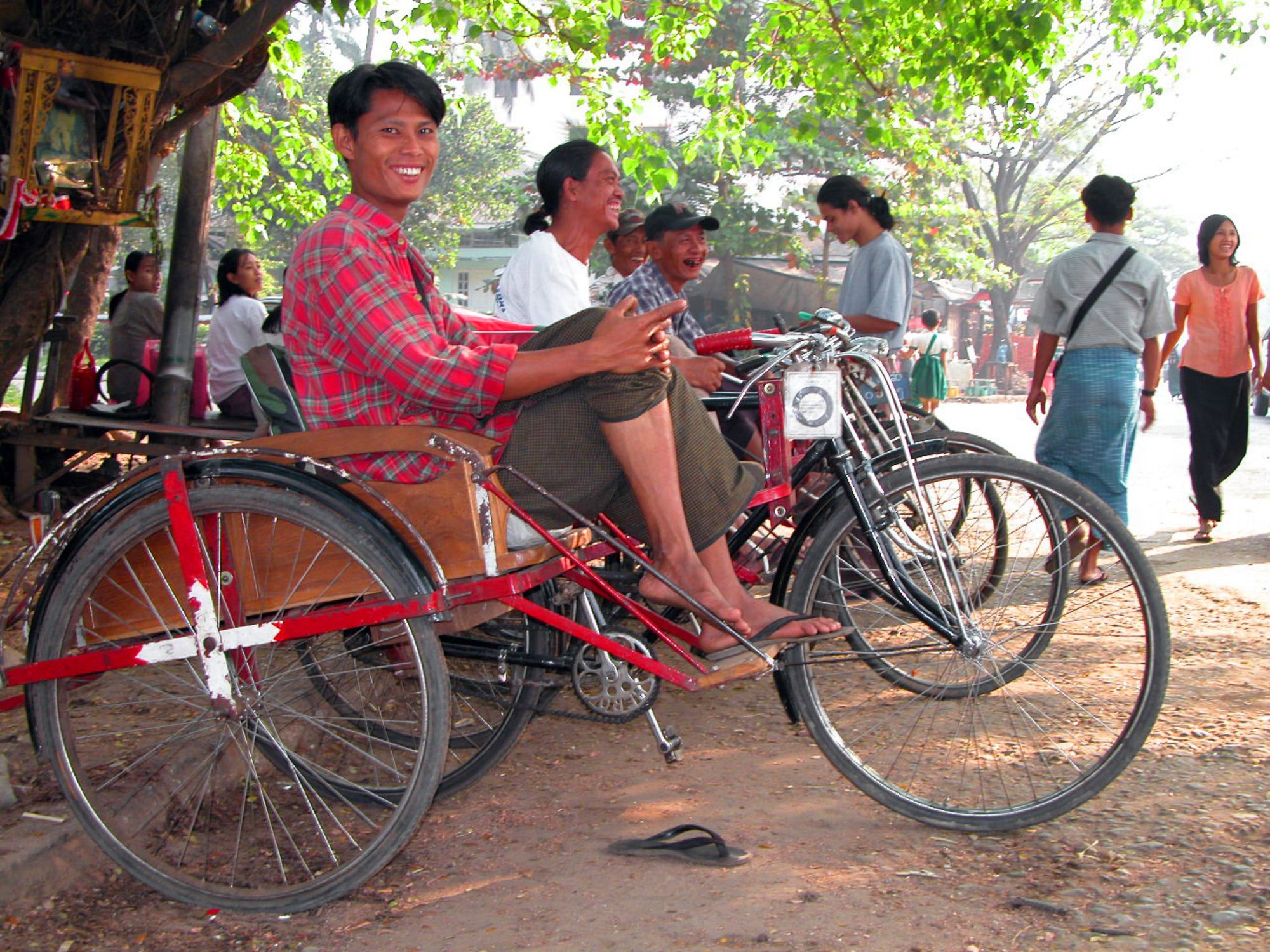 Good Morning Yangon: Rikshaw Driver 001