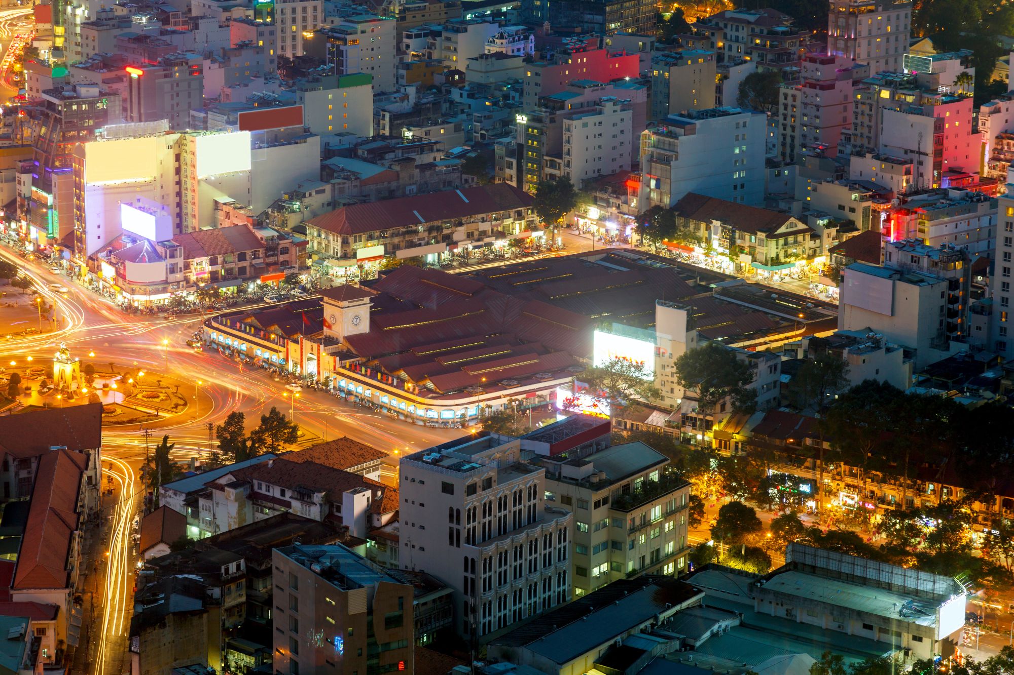 Vespa Street Food Tour in Saigon: Saigon: Ben Thanh Market at night