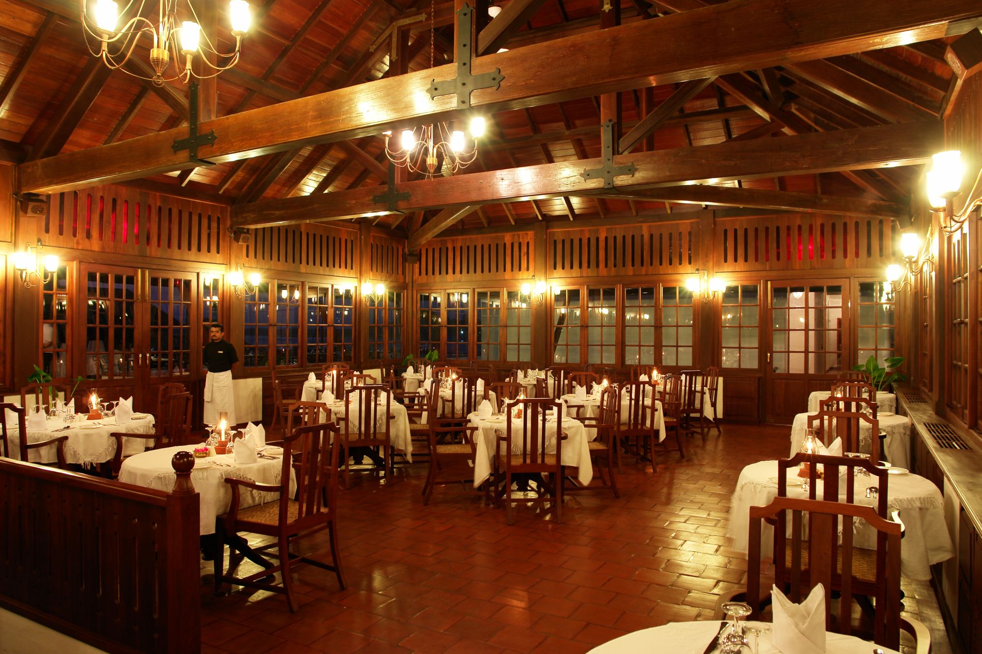 Brunton Boatyard in Kochi: History Restaurant