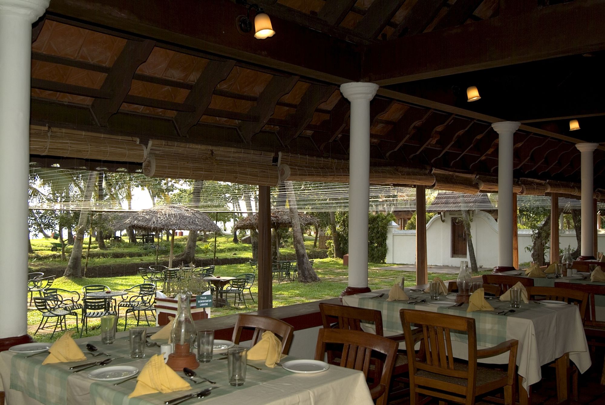 Coconut Lagoon in Kumarakom: f&b: 