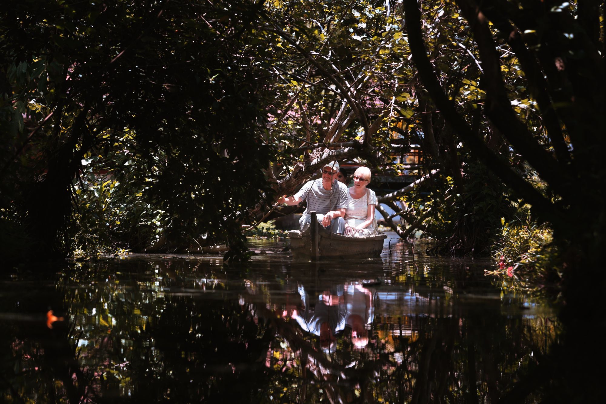 Coconut Lagoon in Kumarakom:  coconut lagoon canoe ride
