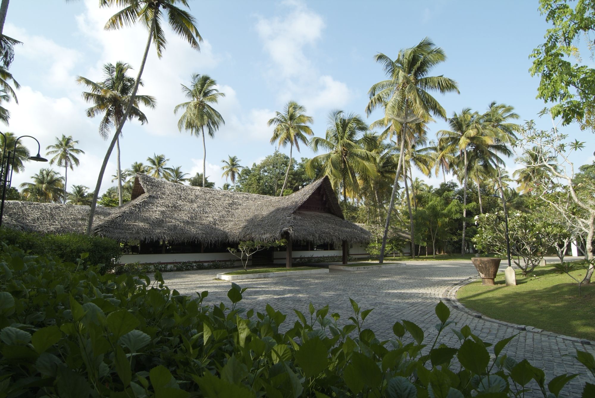 Marari Beach Resort in Mararikulam:  Entrance