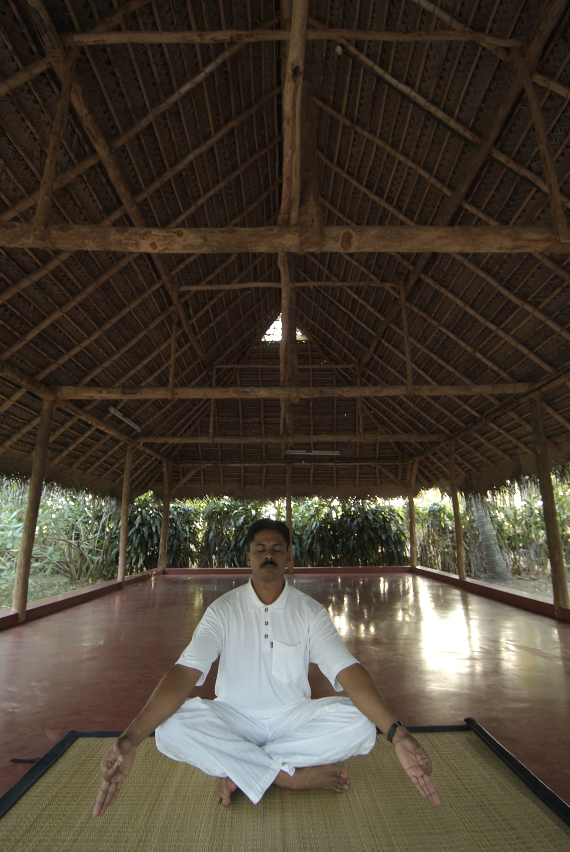 Marari Beach Resort in Mararikulam:  Yoga Teacher