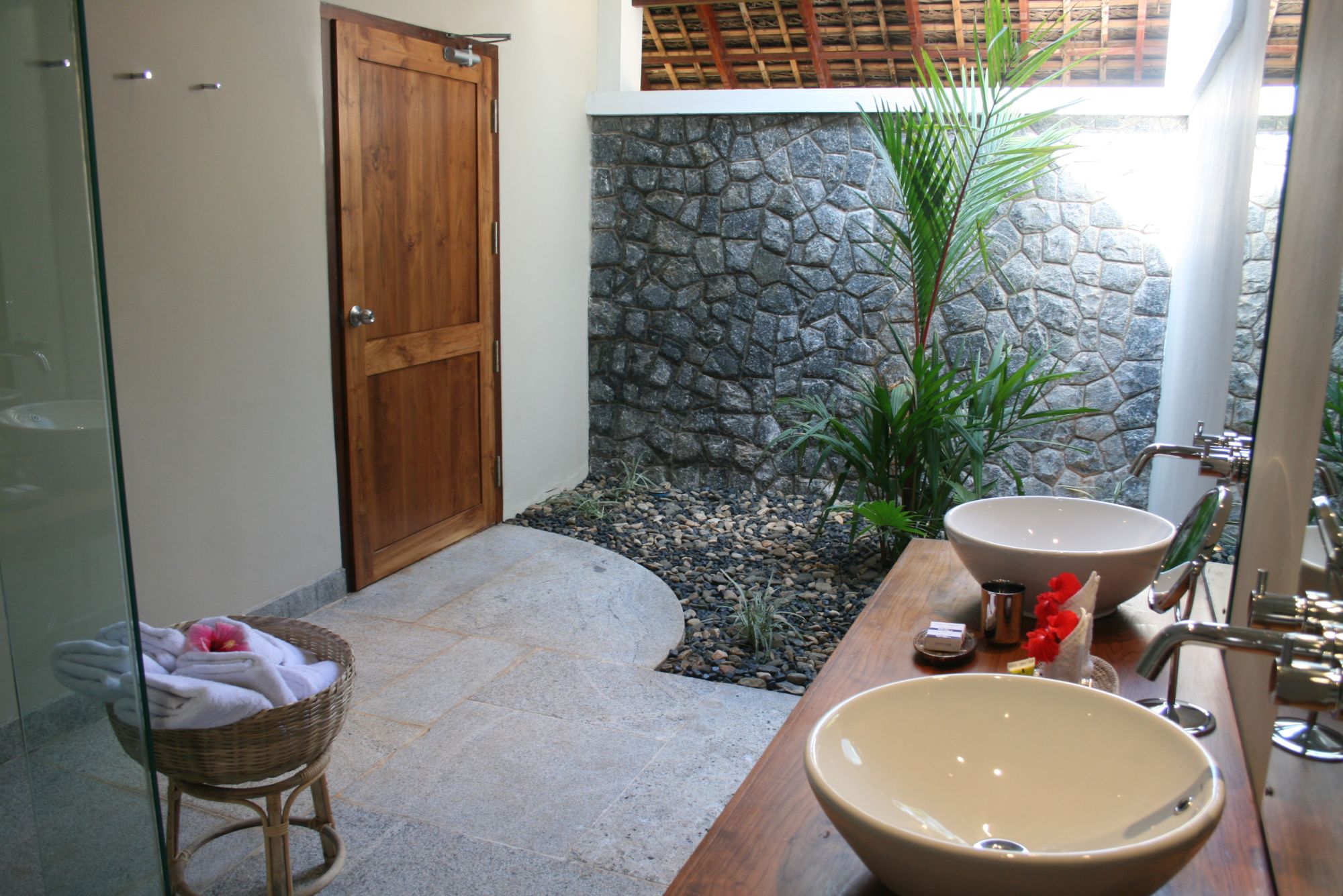 Neeleshwar Hermitage: Bathroom