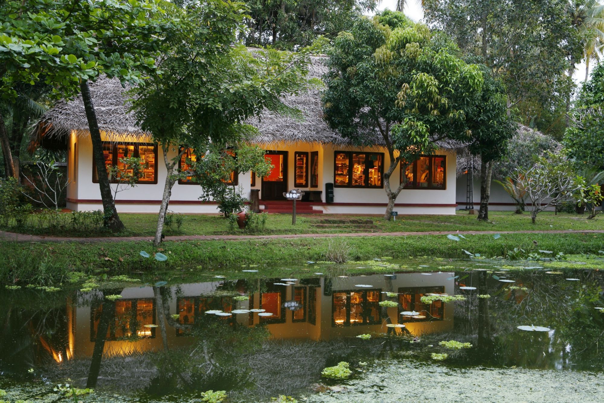 Marari Beach Resort in Mararikulam:  Shop
