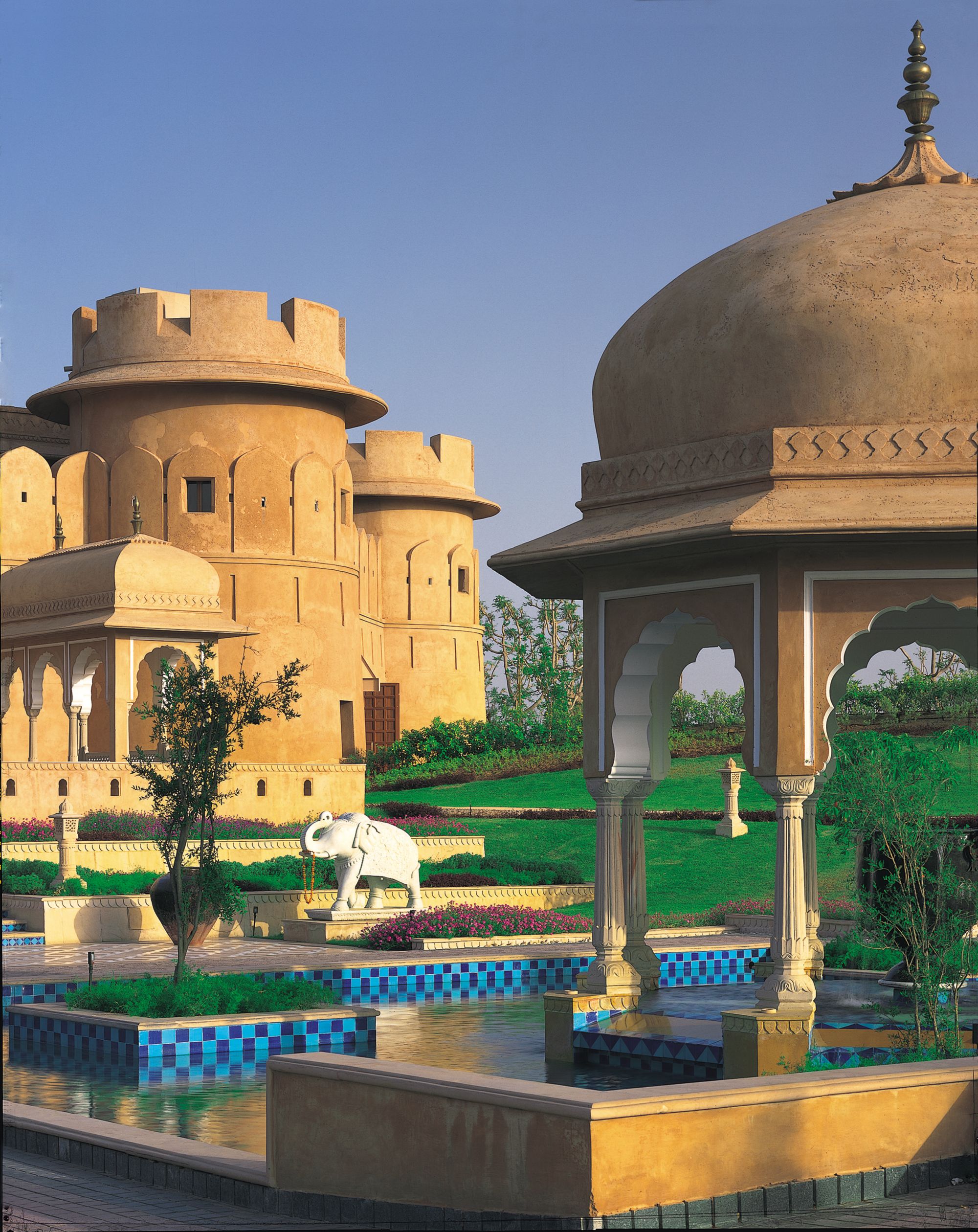 The Oberoi Rajvilas à Jaipur: exterior:
