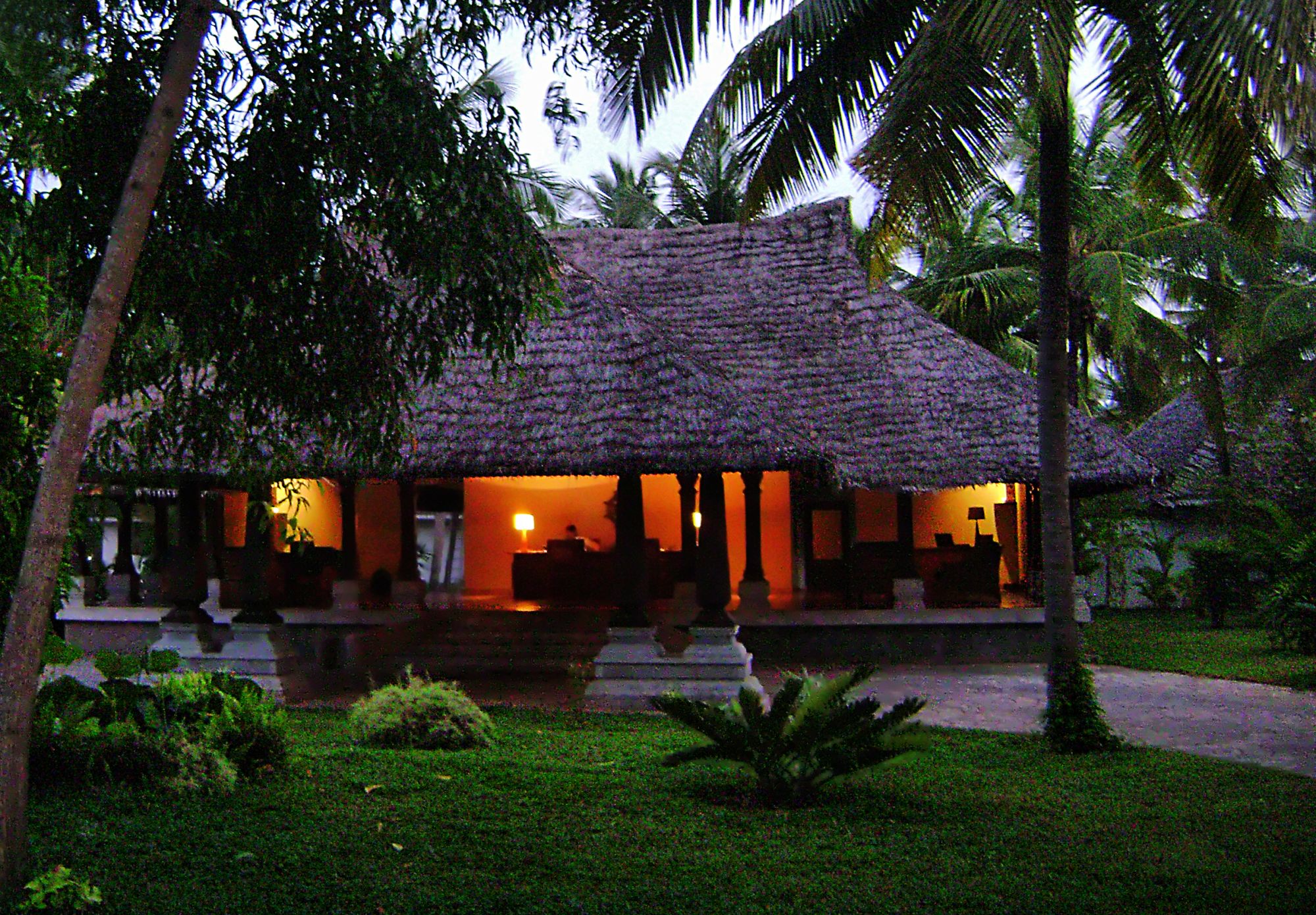 Neeleshwar Hermitage: Reception