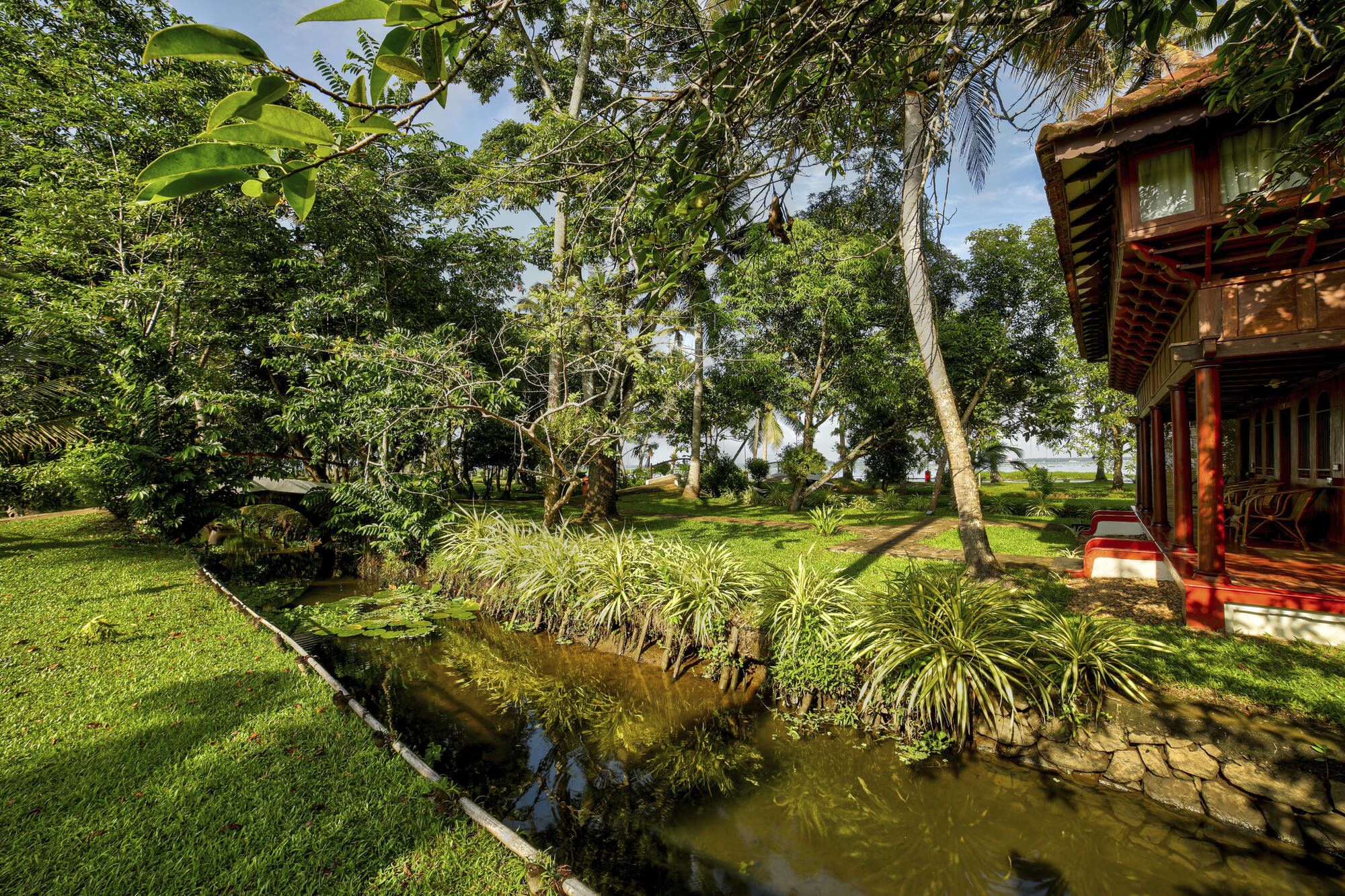 Coconut Lagoon in Kumarakom:  Garden