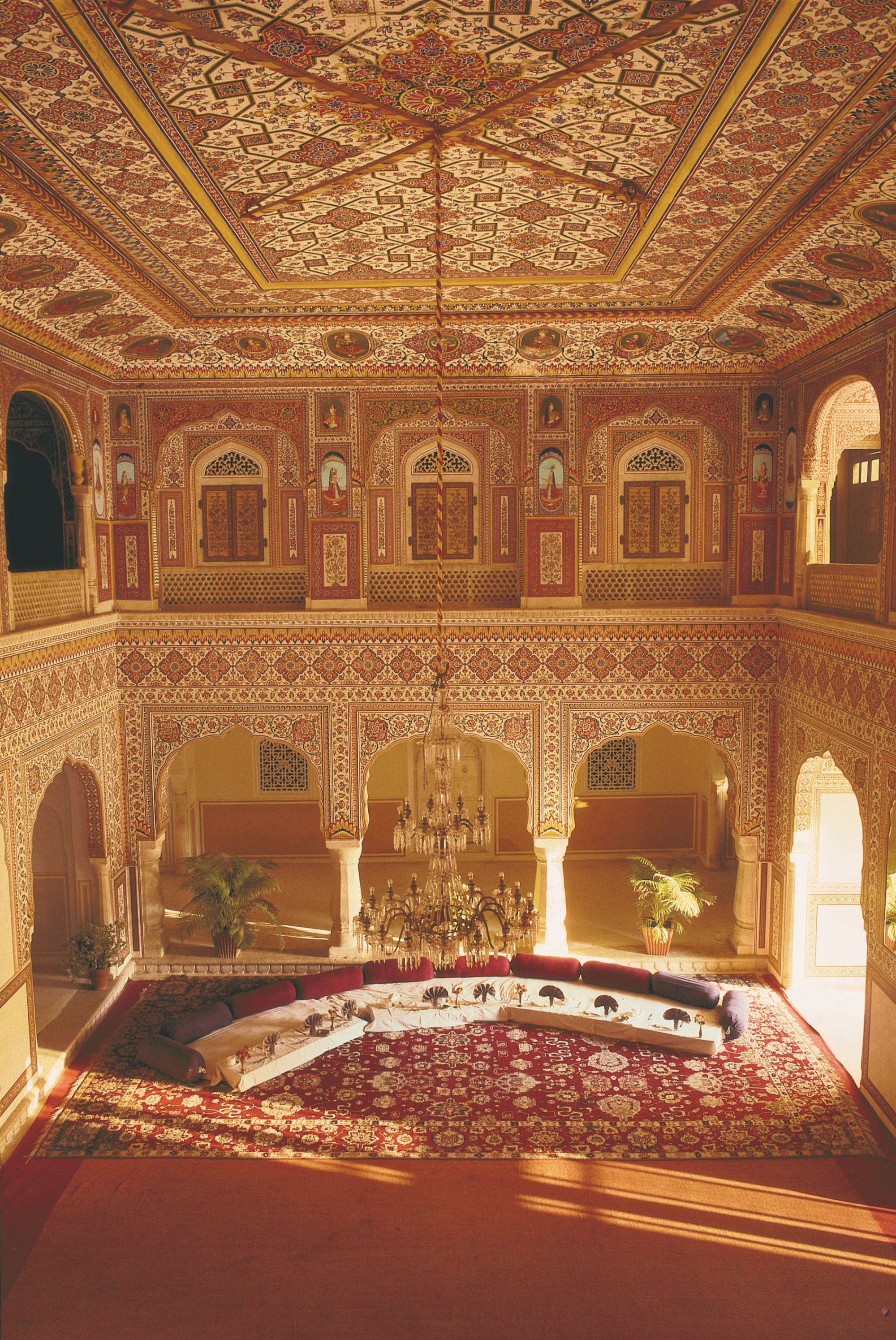 Samode Palace in Jaipur: Durbar hall