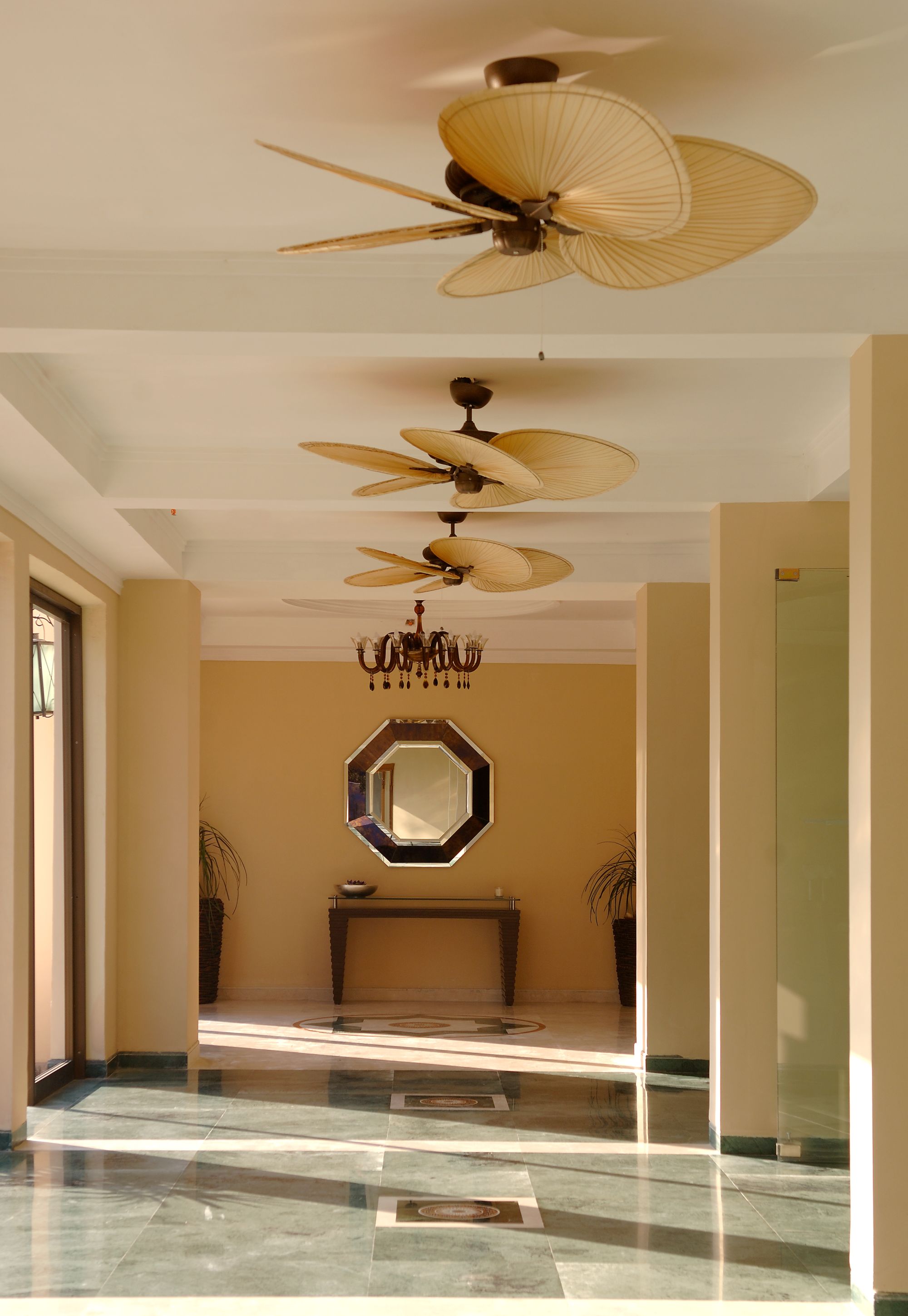 The Lalit Temple View in Khajuraho: Guest Corridor