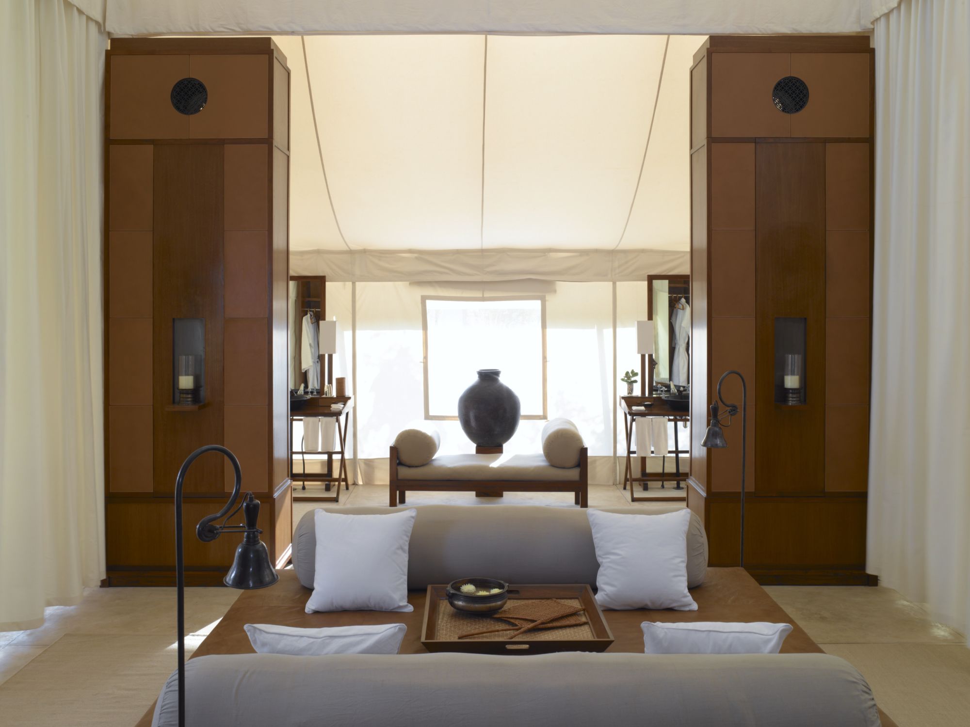 Voyage Aman pour les fins connaisseurs de Jaipur: Aman-i-Khas | Luxury Tent Bedroom & Lounge