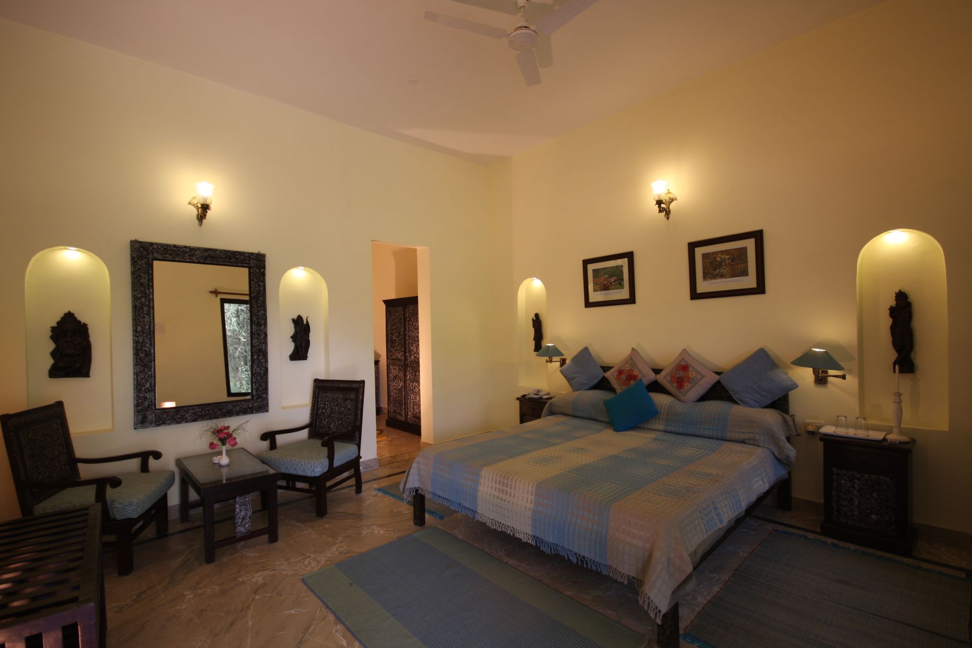 Tiger's Den Resort à Bandhavgarh: room: