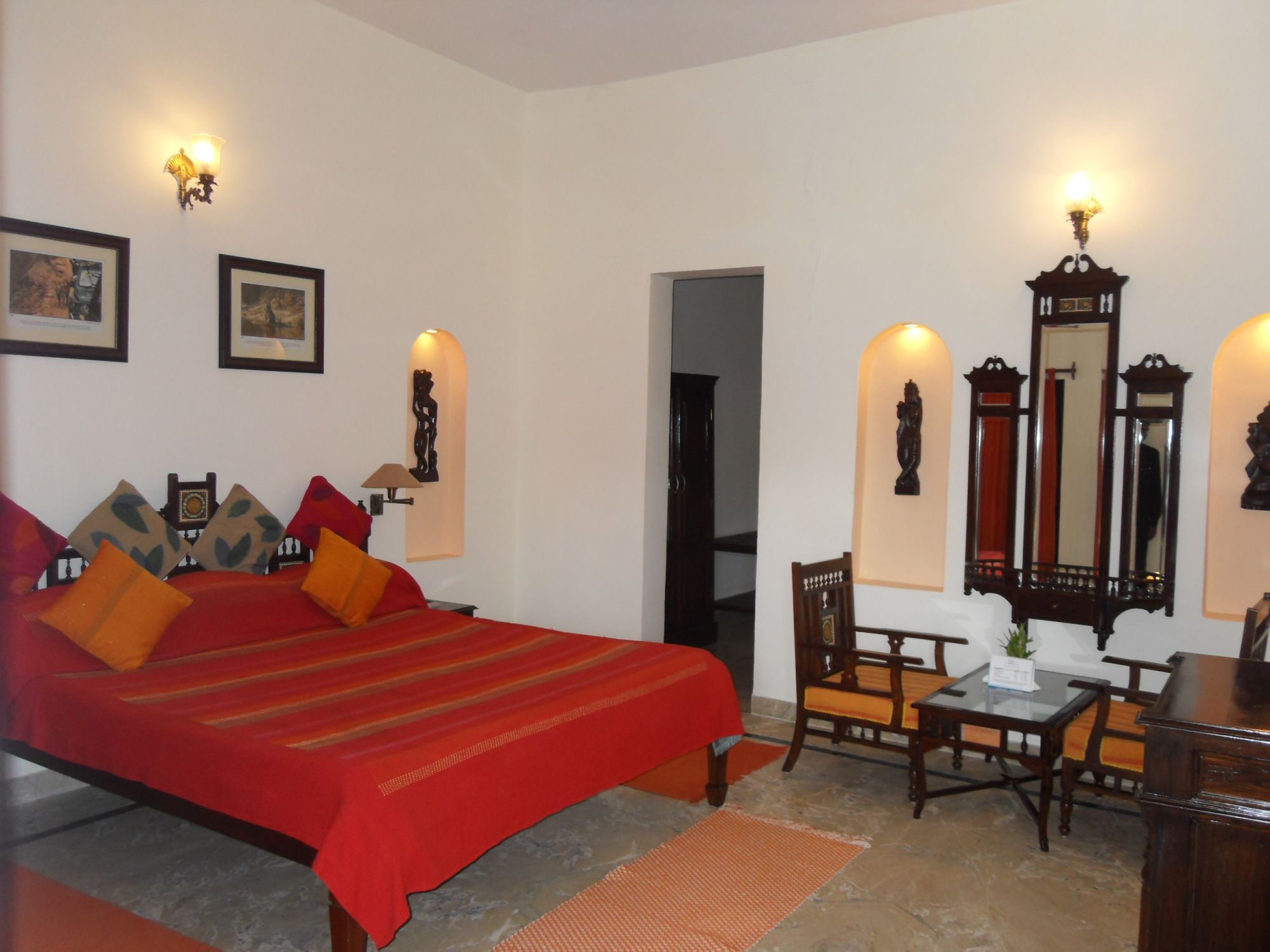 Tiger's Den Resort à Bandhavgarh: room: