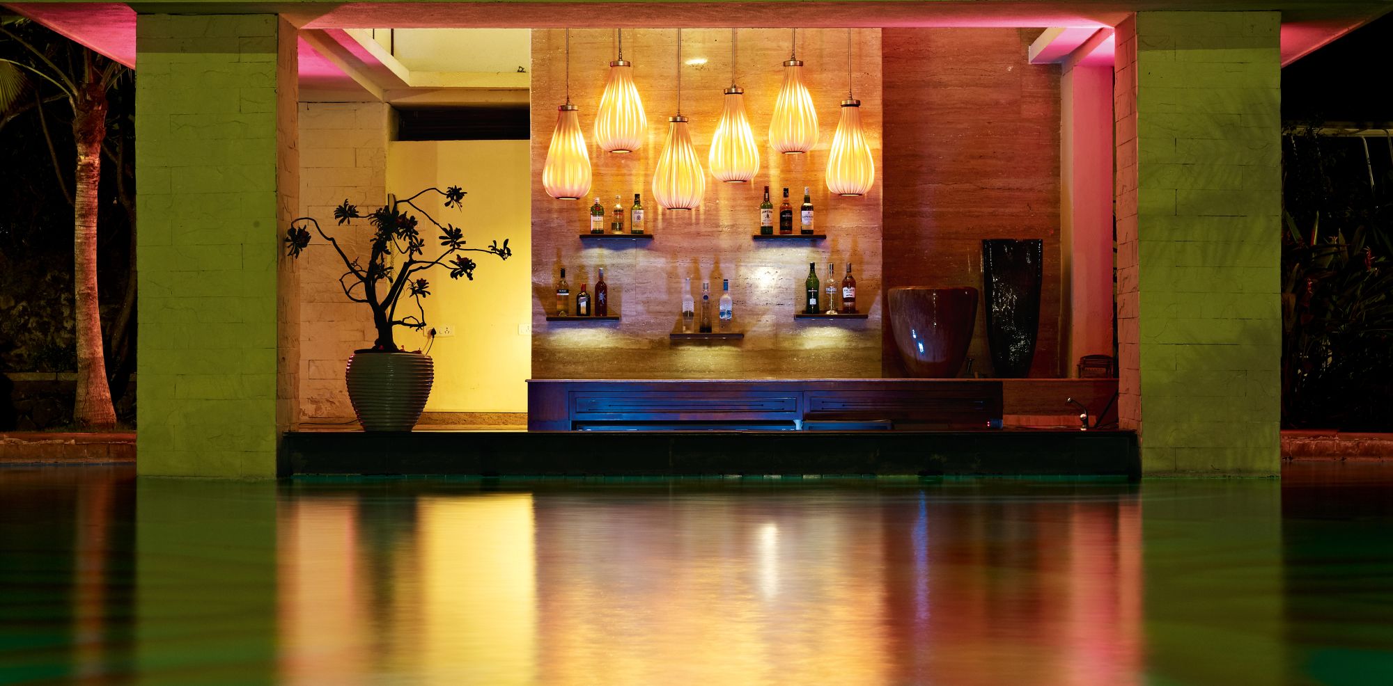 Taj Fisherman's Cove Resort & Spa à Covelong Beach: Sunburst Bar
