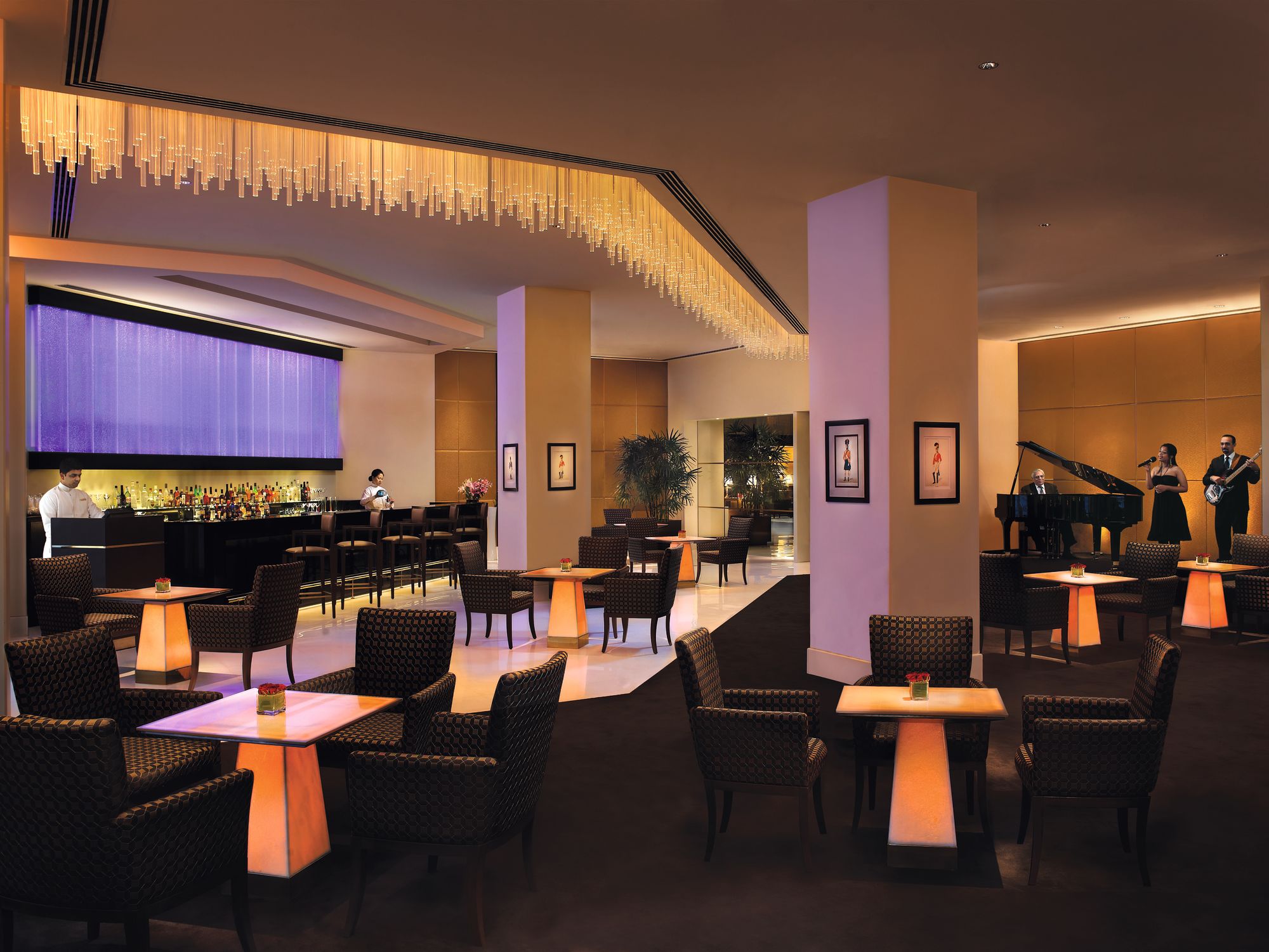 The Oberoi, Mumbai: The Eau Bar