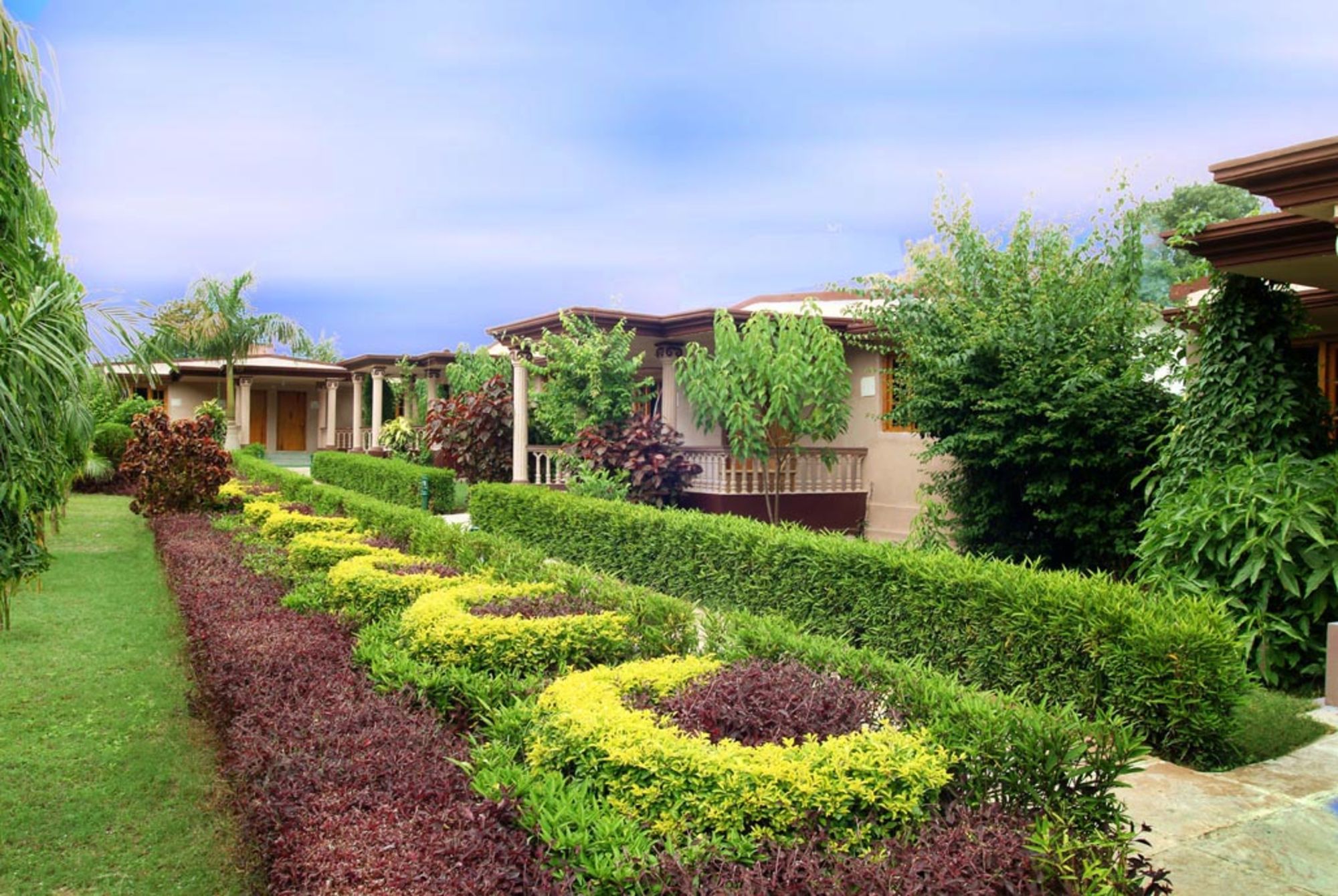 Tiger's Den Resort à Bandhavgarh: Garden
