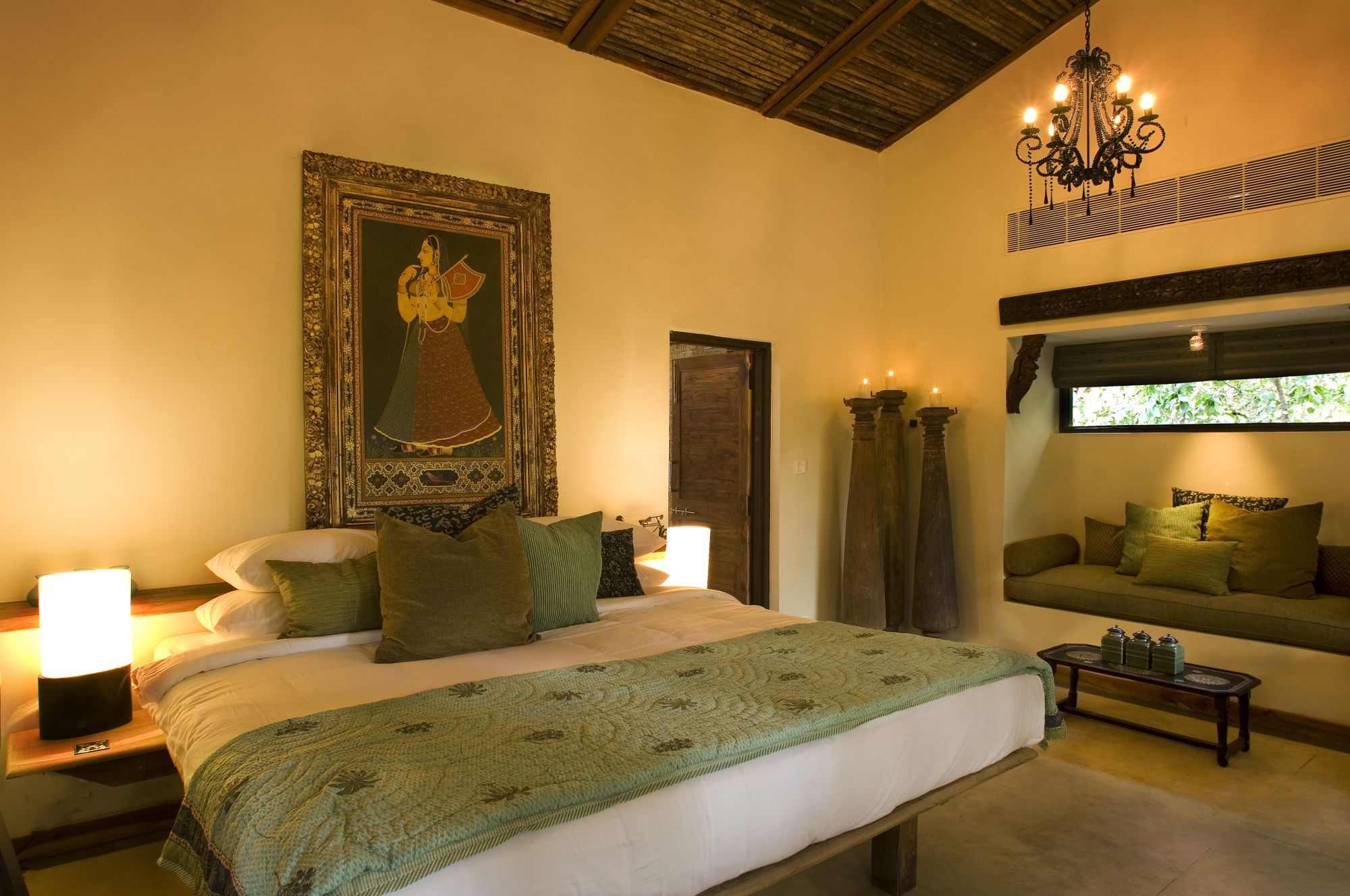 Baghvan, A Taj Safari in Pench: Colonial Bungalow with Machaan